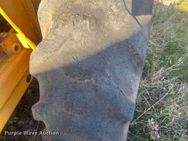 image for item OA9213 Massy Ferguson 2500  forklift