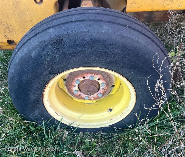 image for item OA9213 Massy Ferguson 2500  forklift