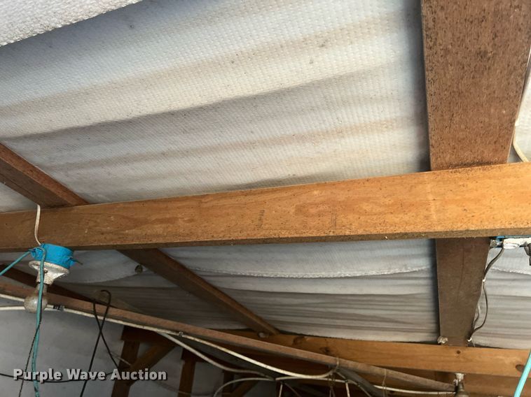 image for item OA9215 Farrowing shed