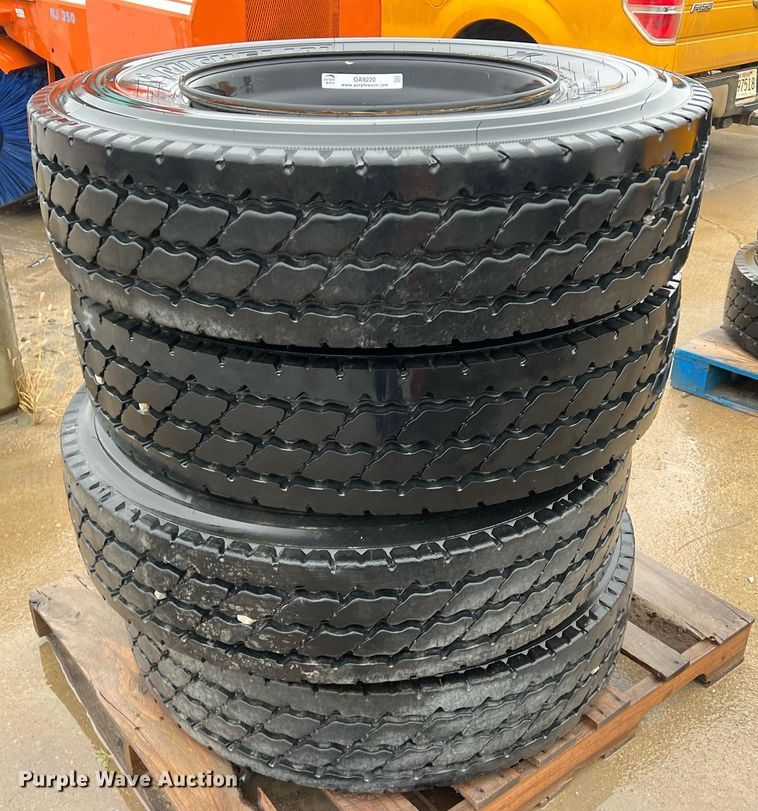 image for item OA9220 (4) Michelin 11R22.5 tires and wheels