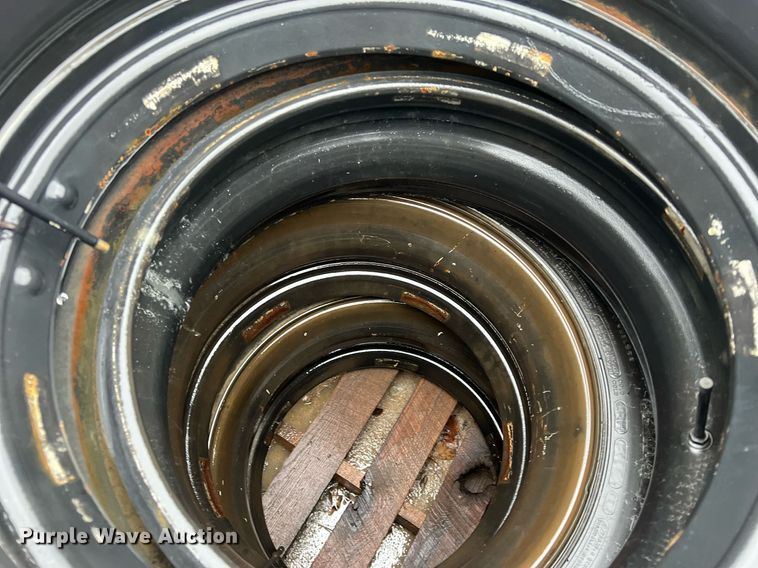 image for item OA9220 (4) Michelin 11R22.5 tires and wheels