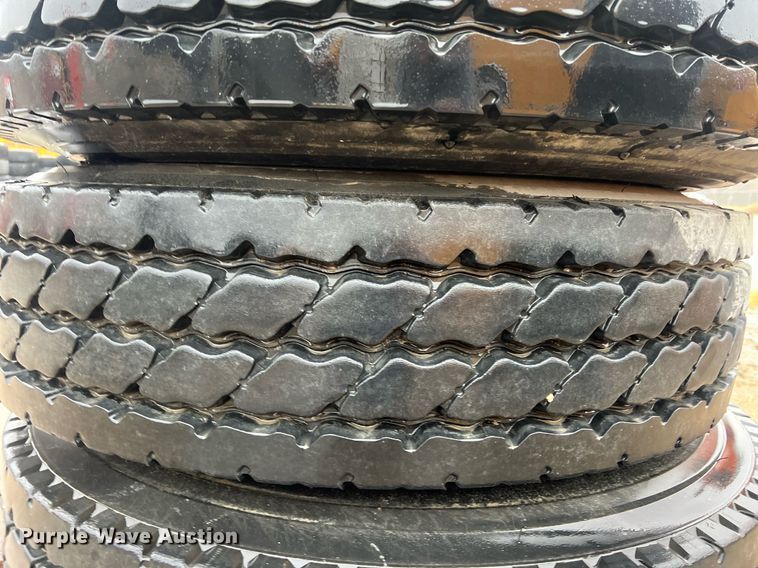 image for item OA9220 (4) Michelin 11R22.5 tires and wheels