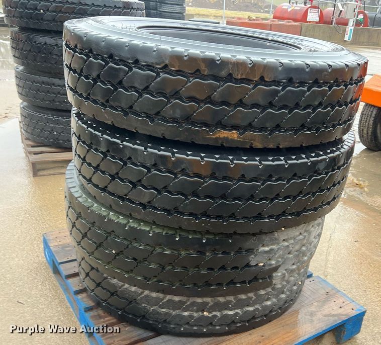 image for item OA9221 (4) Michelin 11R22.5 tires and wheels