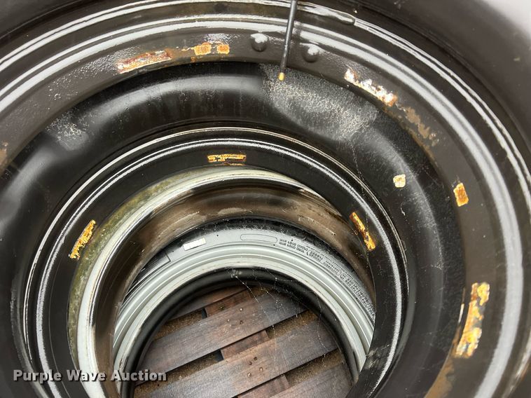 image for item OA9221 (4) Michelin 11R22.5 tires and wheels