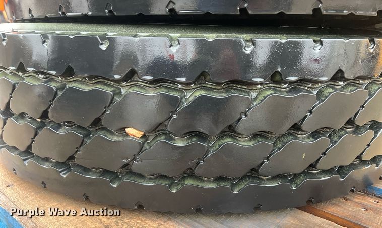 image for item OA9221 (4) Michelin 11R22.5 tires and wheels