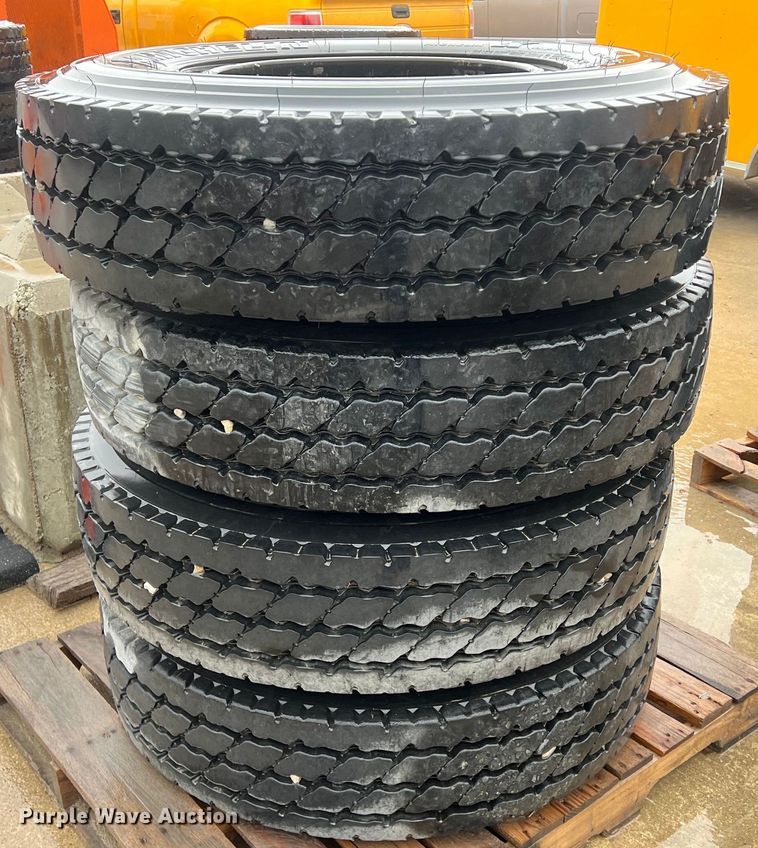 image for item OA9223 (4) Michelin 11R22.5 tires and wheels