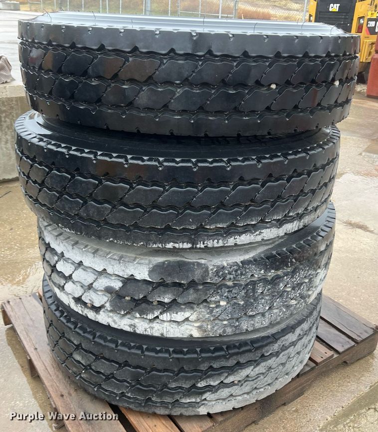 image for item OA9223 (4) Michelin 11R22.5 tires and wheels