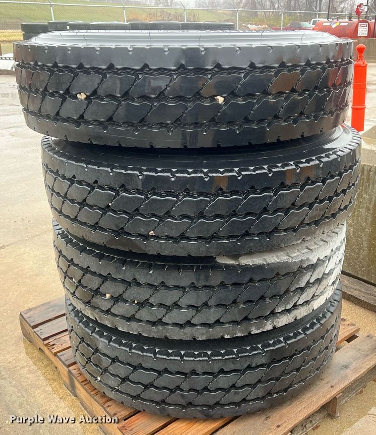 image for item OA9223 (4) Michelin 11R22.5 tires and wheels