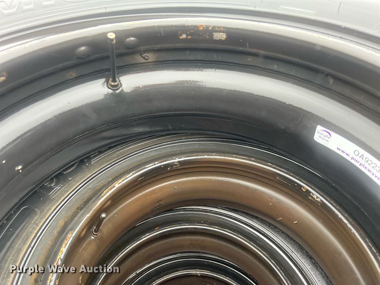 image for item OA9223 (4) Michelin 11R22.5 tires and wheels