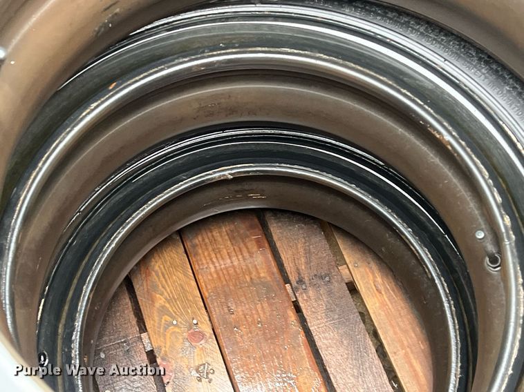 image for item OA9223 (4) Michelin 11R22.5 tires and wheels