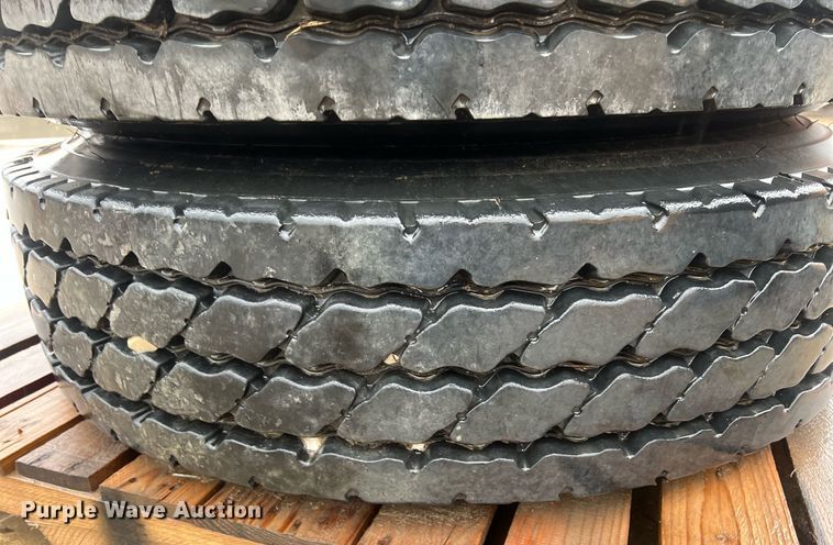 image for item OA9223 (4) Michelin 11R22.5 tires and wheels
