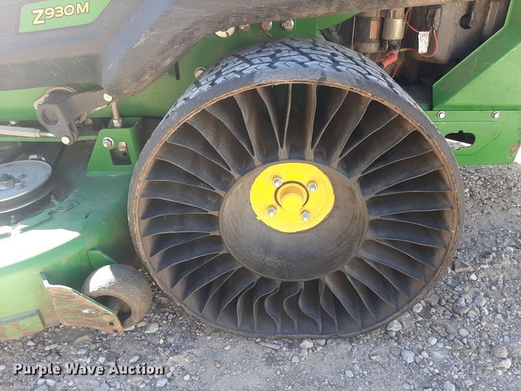 image for item OF9604 John Deere Z930M  ZTR lawn mower