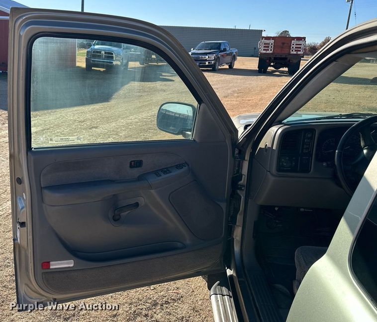 image for item OK9180 1999  Chevrolet Silverado 2500  Ext. Cab pickup truck