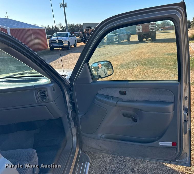 image for item OK9180 1999  Chevrolet Silverado 2500  Ext. Cab pickup truck