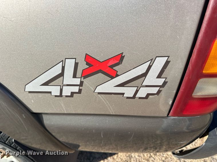 image for item OK9180 1999  Chevrolet Silverado 2500  Ext. Cab pickup truck