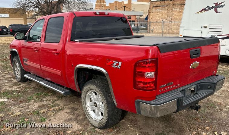 image for item OK9295 2010 Chevrolet Silverado 1500  Crew Cab pickup truck