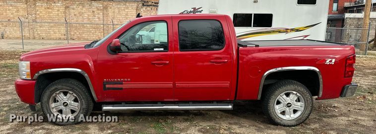 image for item OK9295 2010 Chevrolet Silverado 1500  Crew Cab pickup truck