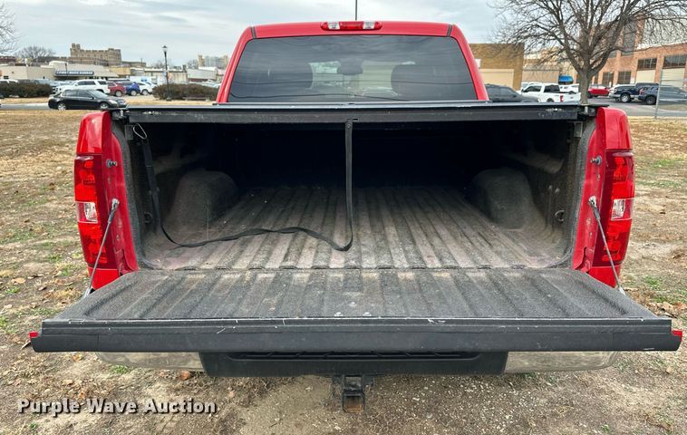 image for item OK9295 2010 Chevrolet Silverado 1500  Crew Cab pickup truck