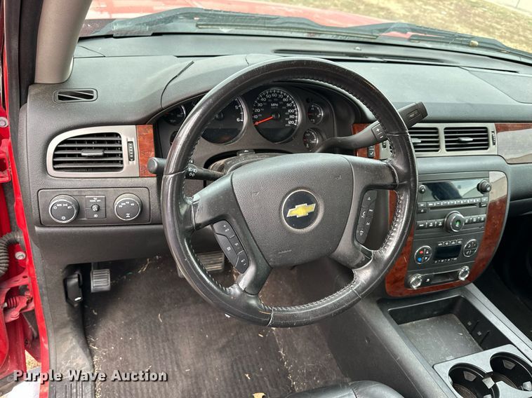 image for item OK9295 2010 Chevrolet Silverado 1500  Crew Cab pickup truck