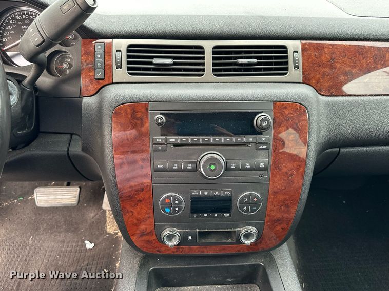 image for item OK9295 2010 Chevrolet Silverado 1500  Crew Cab pickup truck