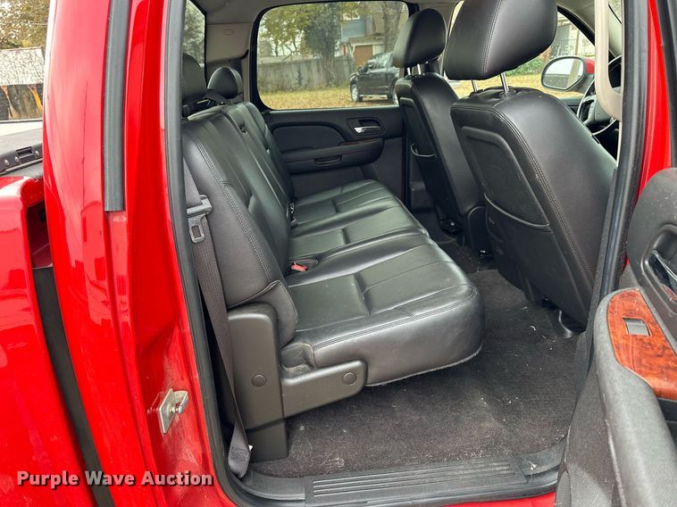 image for item OK9295 2010 Chevrolet Silverado 1500  Crew Cab pickup truck