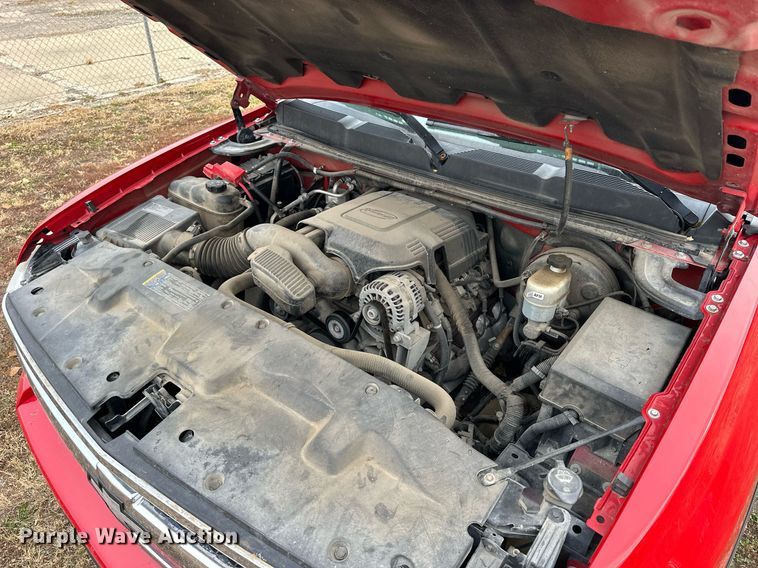 image for item OK9295 2010 Chevrolet Silverado 1500  Crew Cab pickup truck