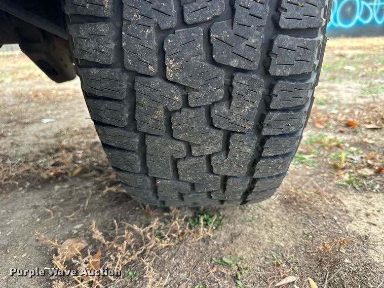 image for item OK9295 2010 Chevrolet Silverado 1500  Crew Cab pickup truck