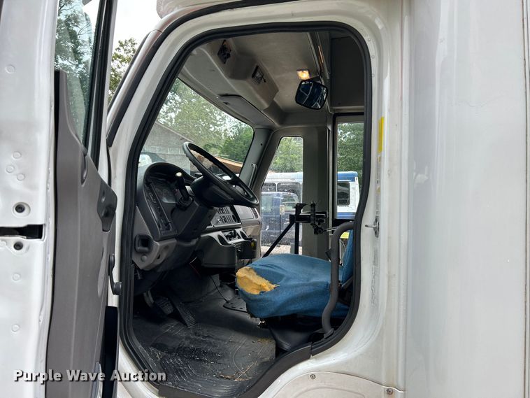 image for item OK9778 2012 Freightliner S2C  shuttle bus