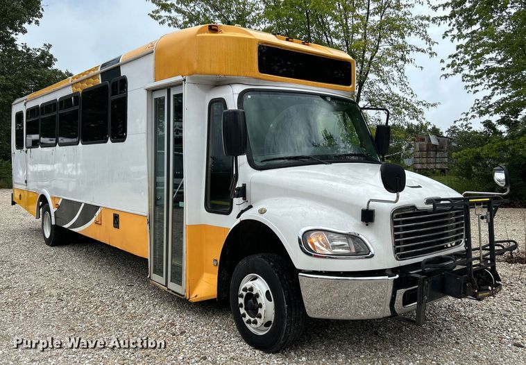 image for item OK9786 2012 Freightliner S2C  shuttle bus