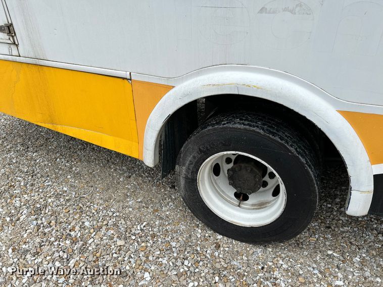 image for item OK9786 2012 Freightliner S2C  shuttle bus