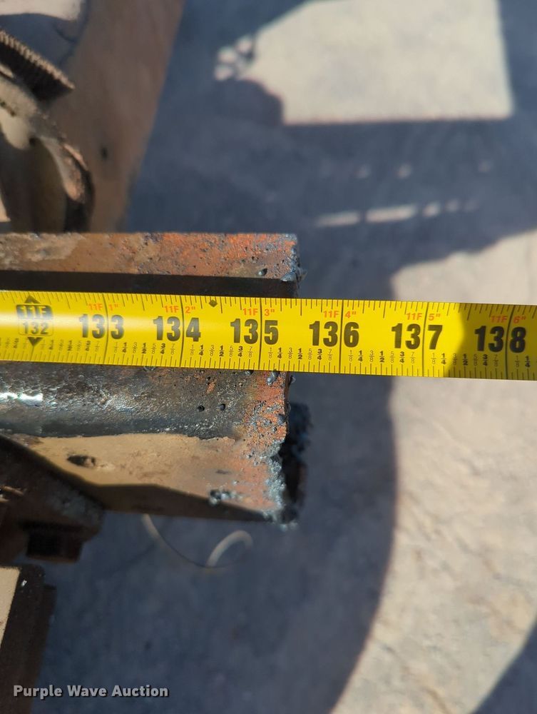 image for item OL9086 2006 International 4300  truck cab and chassis