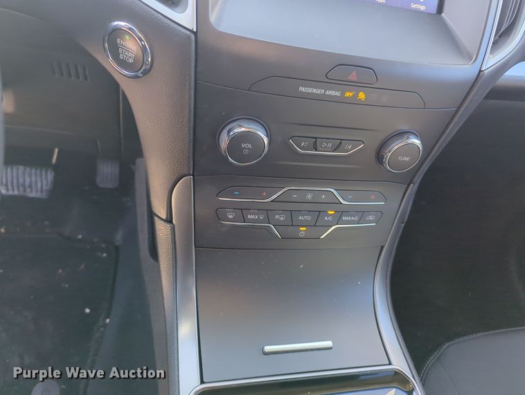 image for item OL9128 2020 Ford Edge  SUV