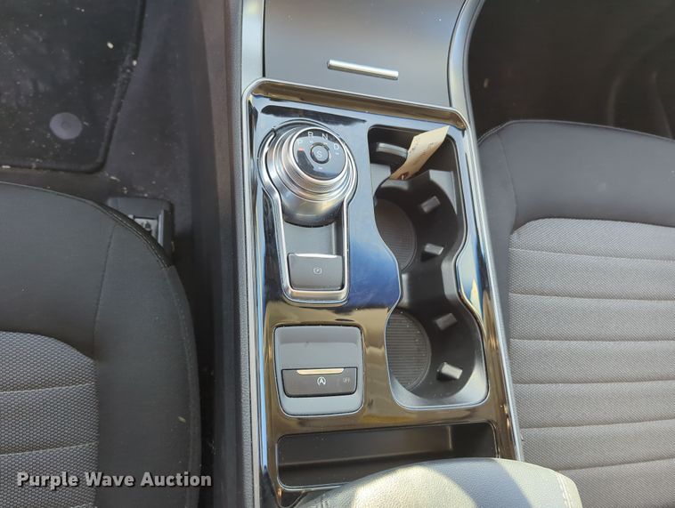 image for item OL9128 2020 Ford Edge  SUV