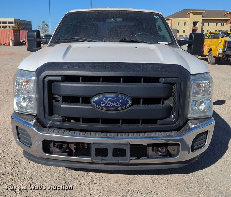 image for item OL9147 2016 Ford F250 Super Duty  Crew Cab pickup truck