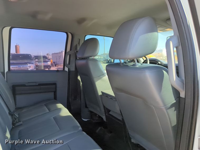 image for item OL9147 2016 Ford F250 Super Duty  Crew Cab pickup truck