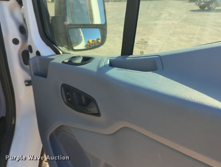 image for item OL9148 2018 Ford Transit 150  van