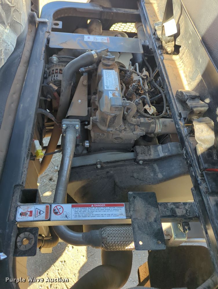 image for item OL9150 Kioti Mec2200  utility vehicle