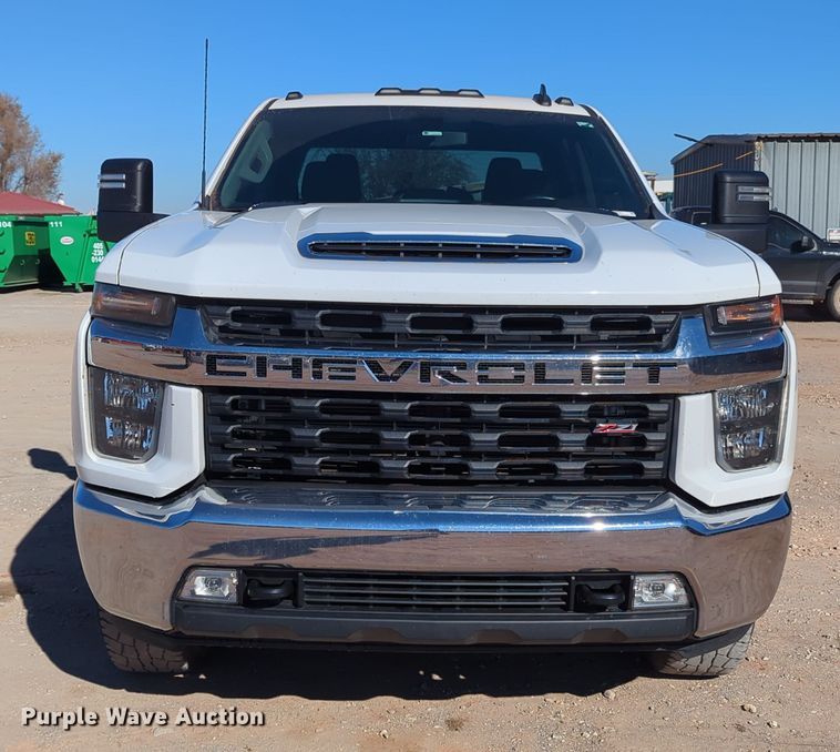 image for item OL9151 2022 Chevrolet Silverado 2500HD  Crew Cab pickup truck