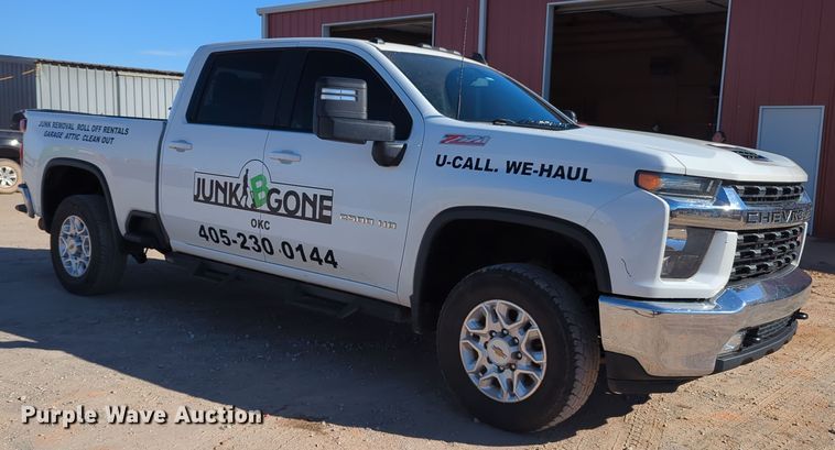 image for item OL9151 2022 Chevrolet Silverado 2500HD  Crew Cab pickup truck