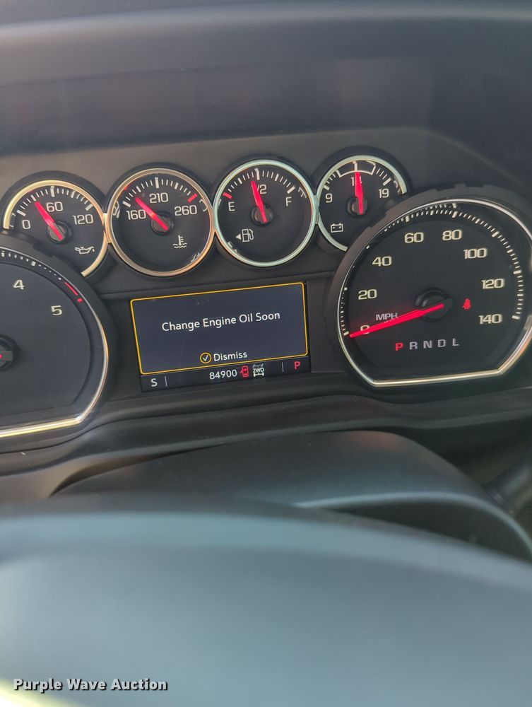 image for item OL9151 2022 Chevrolet Silverado 2500HD  Crew Cab pickup truck