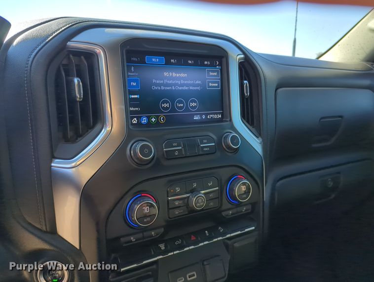 image for item OL9151 2022 Chevrolet Silverado 2500HD  Crew Cab pickup truck