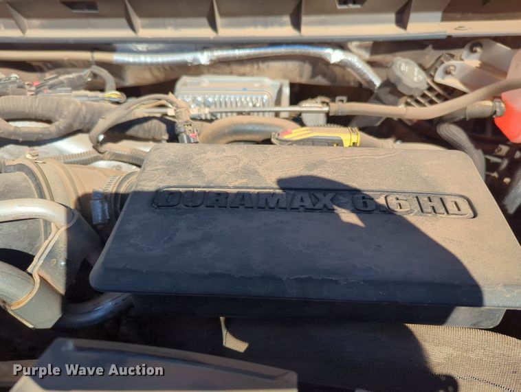 image for item OL9151 2022 Chevrolet Silverado 2500HD  Crew Cab pickup truck