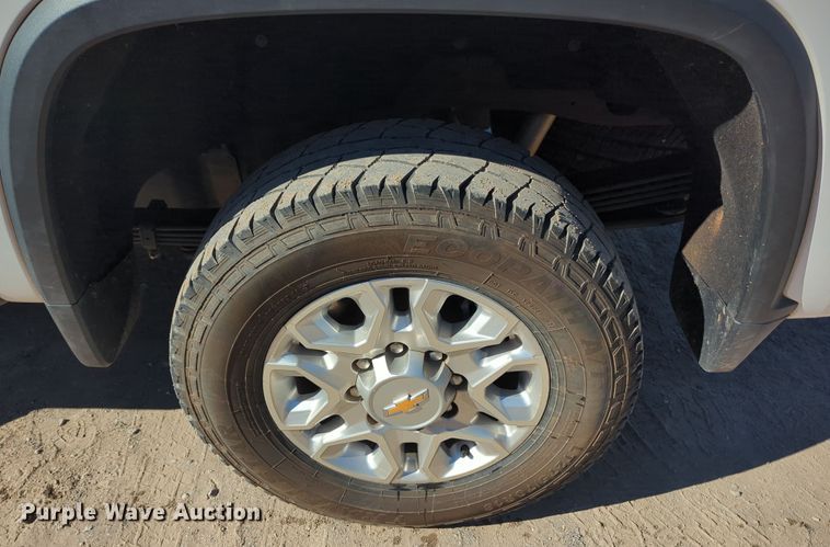 image for item OL9151 2022 Chevrolet Silverado 2500HD  Crew Cab pickup truck