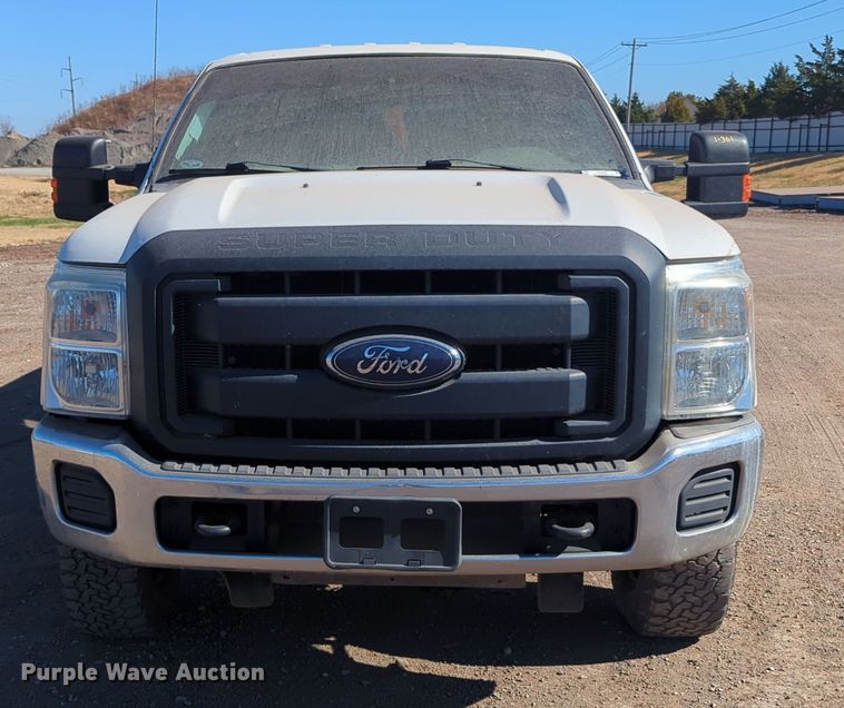 image for item OL9160 2016 Ford F250 Super Duty  Crew Cab pickup truck