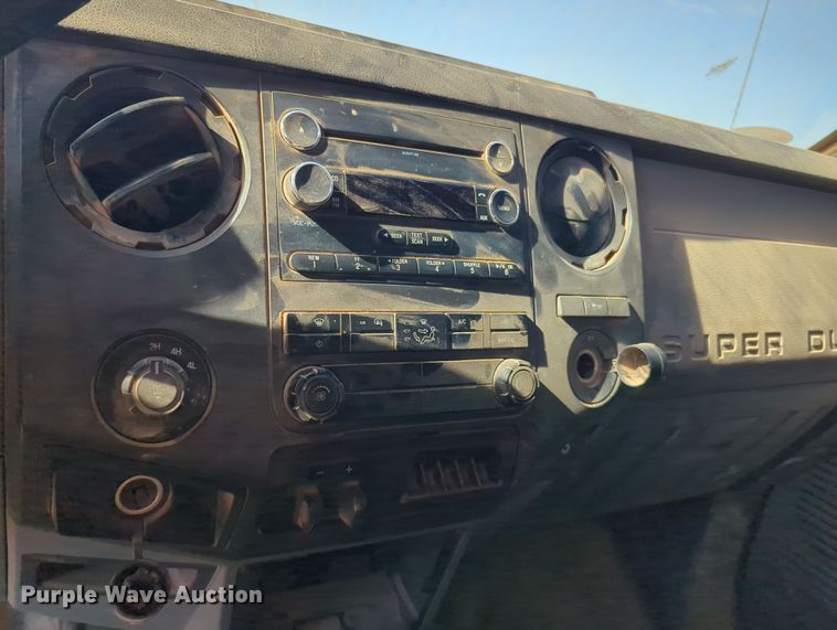 image for item OL9160 2016 Ford F250 Super Duty  Crew Cab pickup truck