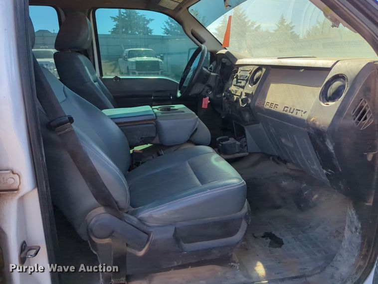 image for item OL9160 2016 Ford F250 Super Duty  Crew Cab pickup truck