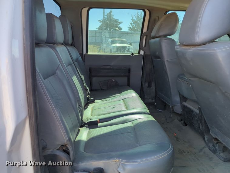 image for item OL9160 2016 Ford F250 Super Duty  Crew Cab pickup truck