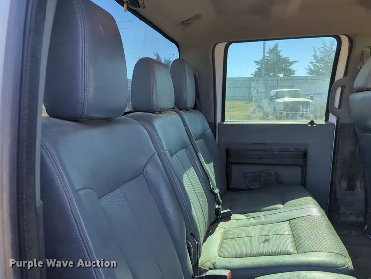 image for item OL9160 2016 Ford F250 Super Duty  Crew Cab pickup truck