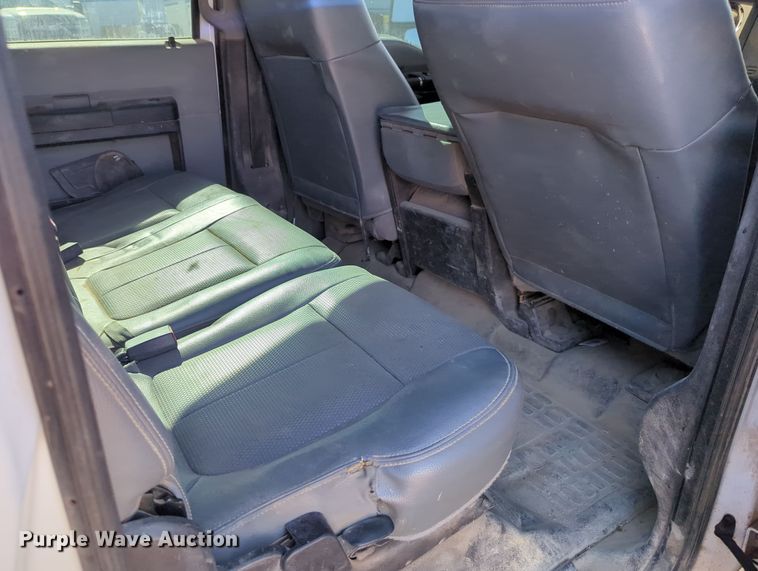 image for item OL9160 2016 Ford F250 Super Duty  Crew Cab pickup truck