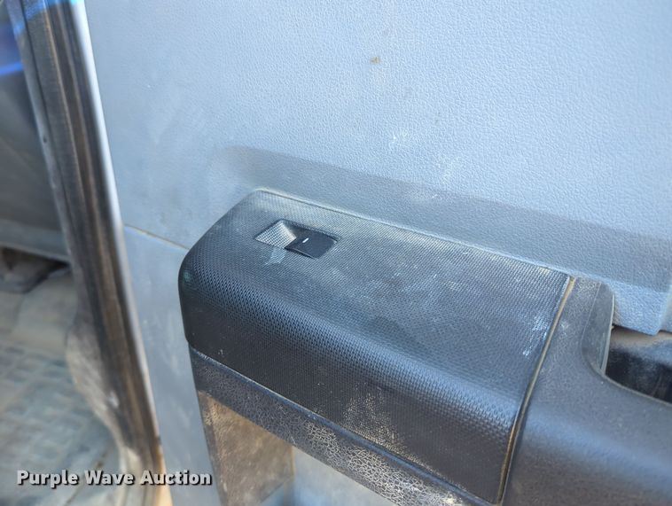 image for item OL9160 2016 Ford F250 Super Duty  Crew Cab pickup truck